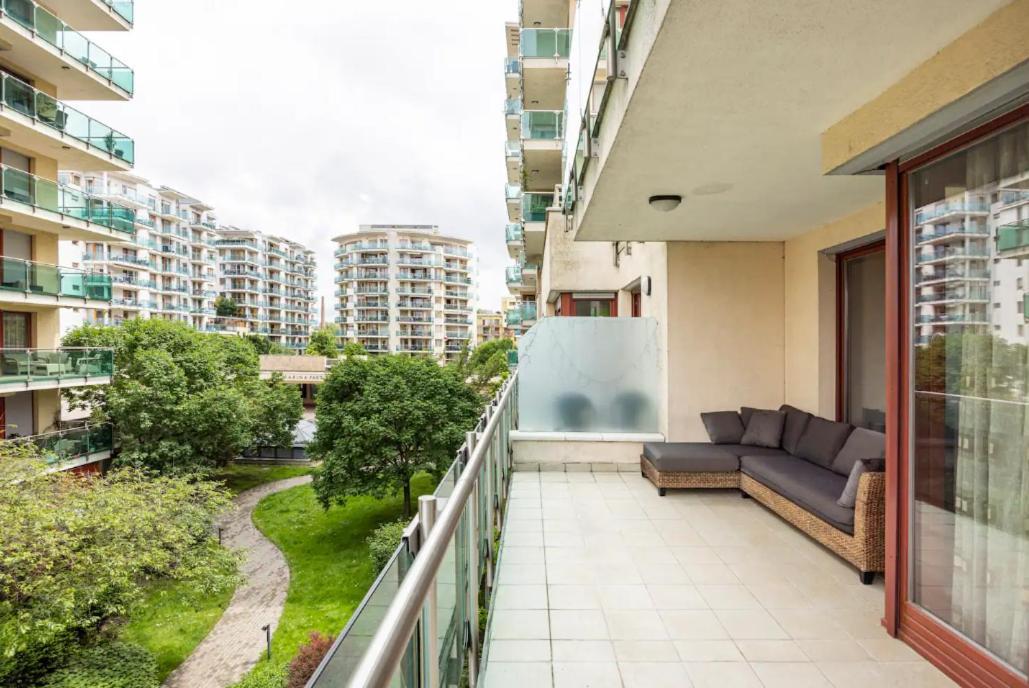 Danube Dream Superb View & Garage Апартаменти *